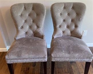 Z Gallerie Dining Room Chairs
2 Available 
Both have wear but can be professionally cleaned.
$125 each
Retail is $379 each