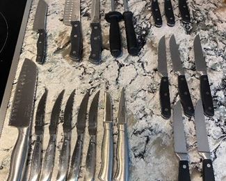 Knife Lot~Chicago Cutlery, Cuisinart & Steak Knives
All for $40.00