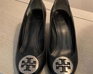 Tory Burch Wedges Size 7
$65.00