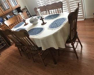 Dining Table / 6 Chairs / 2 Leaves $ 320.00