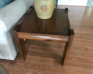 Wood End Table $ 40.00