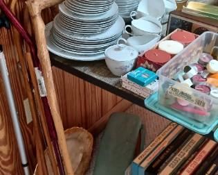 China, Oil lamps and old canes