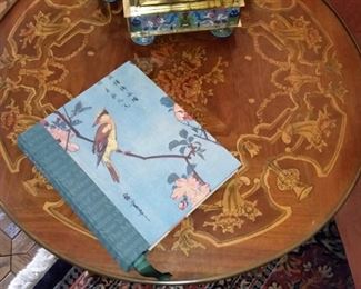 A closer look at the top of the table