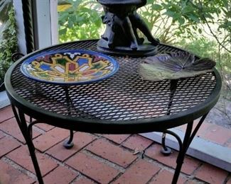 A closer look at the Woodard side table