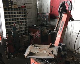 Have tire mounter—also balancer—weights