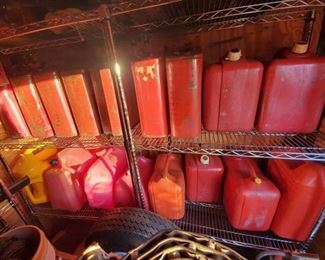 558
Approx 19 Gas Cans
Approx 19 Gas Cans