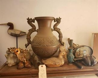 1036
Vases And Animal Figurines
Vases And Animal Figurines