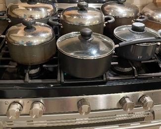 Pots & pans with lids