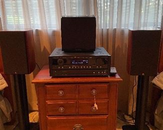 End tables, syrero with speakers