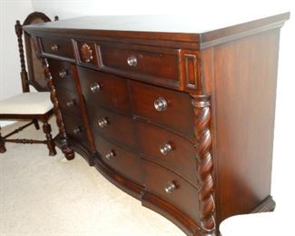 TOMMY BAHAMA MAHOGANY DRESSER WITH BARLEY TWIST SIDE ACCENTS. 
