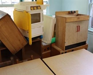 Kitchen play stations 