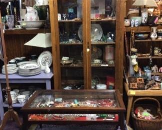 McCoy, Wedgwood, Royal doulton, antique curio/case,