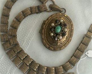 Beautiful vintage large locket on gold filled book chain