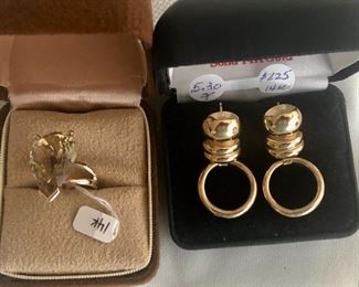 14k/citrine ring and 14k door knocker earrings