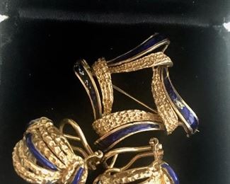 18k yellow gold/blue enamel pin and earrings