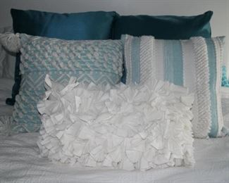 $100 - Set of 5 Decorative Throw Pillows in Teal Blue, Light Blue, and White 