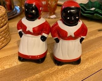Pair of Mammy salt and pepper shakers
