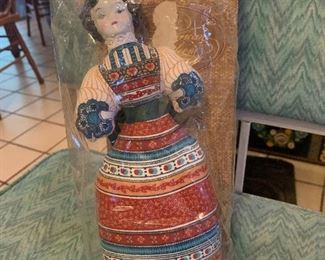 1980 Avon American Heirloom Porcelain Doll