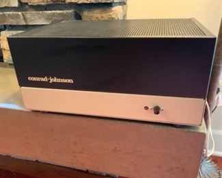 Conrad-Johnson tube amplifier