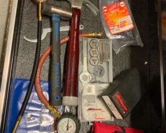 assorted hand tools/gauges