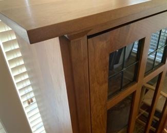 Stickley display cabinet - 5' tall