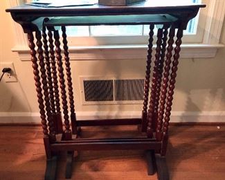 Rope leg table