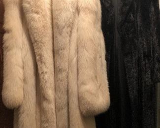 Mink Coats, Full Pic