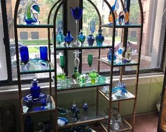 Etagere & Contents