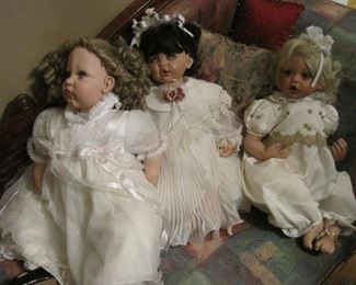 Literally 100's of Dolls of many sizes and type. Dolls by Fayzah Spanos,   Ashton Drake,   Pamela Erff,   100's of Ginny Dolls,  Fantasy Dolls and others.