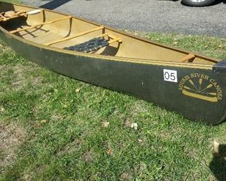 18' Souris River Canoe, made in Canada, in excellent condition, comes with a pair of paddles.