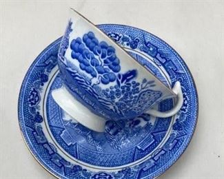 hundreds of pieces of english fine bone china; royal staffordshire, royal doulton, carltonware