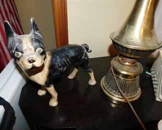 LEFT FACING  HUBLEY  BOSTON TERRIER