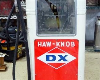DX Vintage Gas Pump