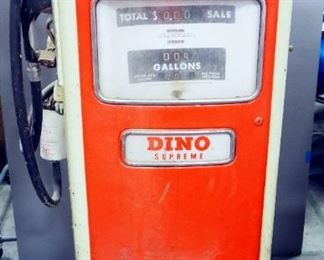 Dino Supreme Vintage Gas Pump, Bennett Series