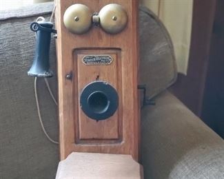 Antique phone 