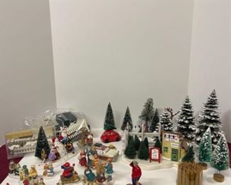 Department 56 Village Accessories