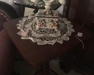 Duncan phyfe table with Capodimonte phone 