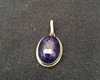 925 Sterling & stone pendant 5.g