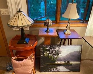 Table lamps and antique plant stands, artwork