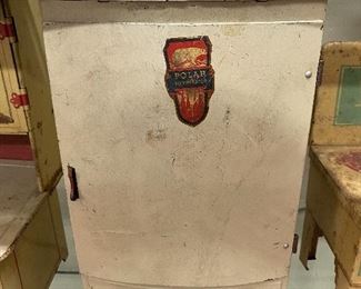 Child's Toy Refrigerator (Polar)