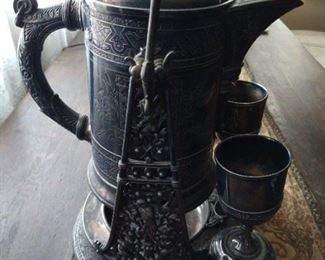Wonderful hot water urn, Antique, in Late 19th Century Silverplate.