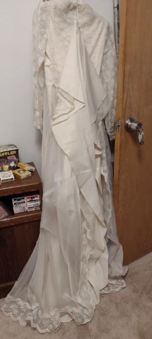 Vintage wedding gown!