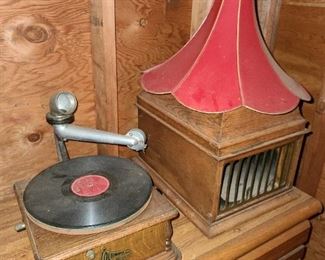 Victrola Players