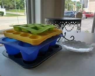 Cake Display, Small Cupcake Molds, Tins