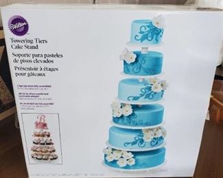 Wilton Towering Tiers Cake Stand