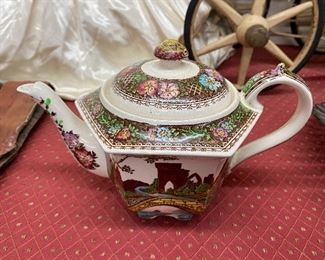 Sadler Brigadoon Teapot