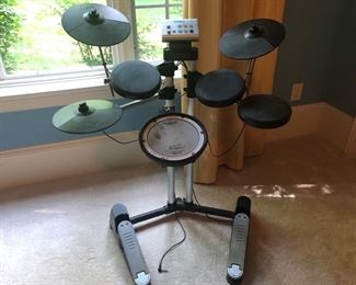 NICE SET OF V-DRUMS. NO POWER CORD. PARTS ONLY. 