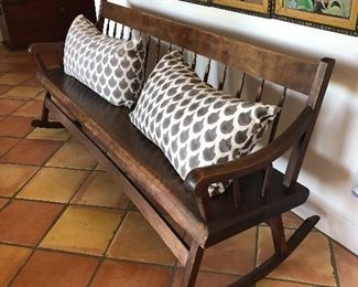 Very Large and long rocking bench with pillows 
