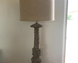 pair fo these tall gorgeous lamps 