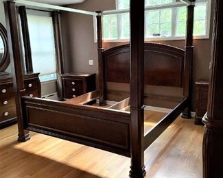 5 Piece Collzione Europa Bedroom Set